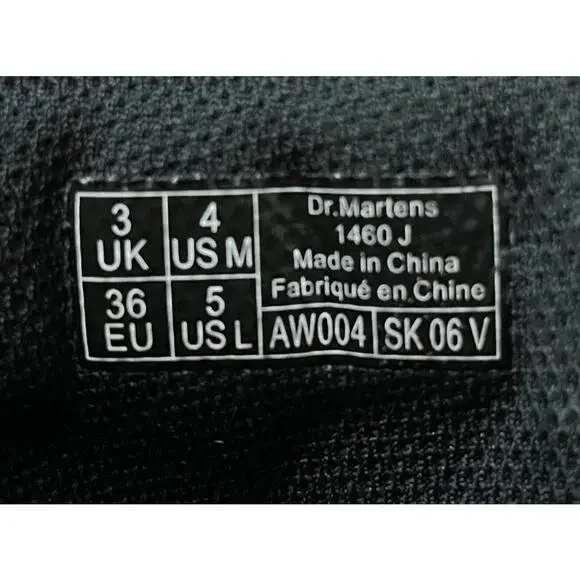 Dr. Martens 1460 W Black Round Toe Lace Up Ankle Boots W 5 M 4 - Picture 9 of 9